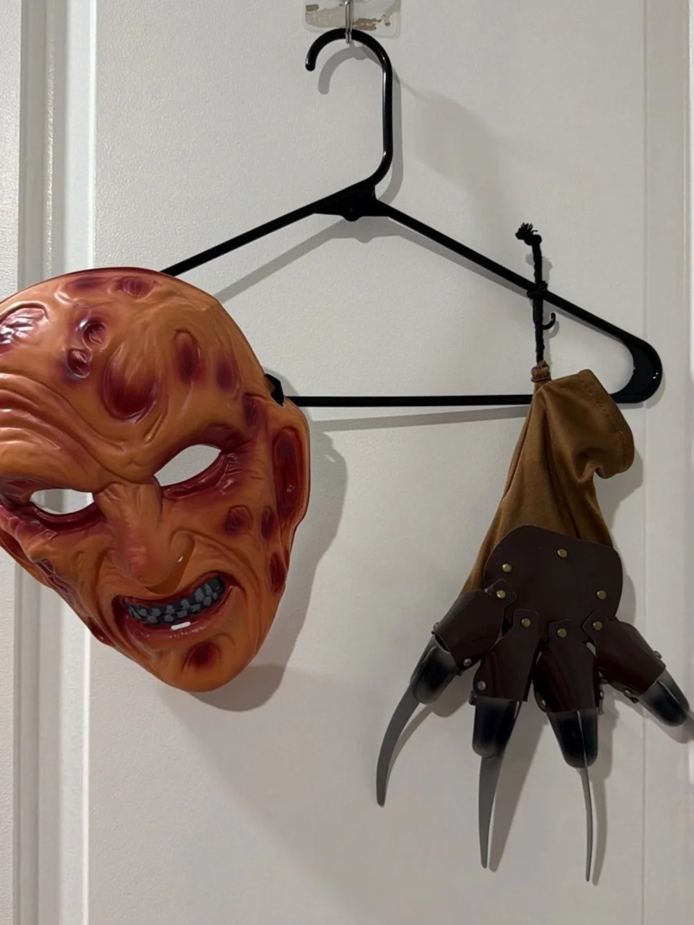Kids Orange Freddy Style Scary Mask and Clawed Glove Costume Set